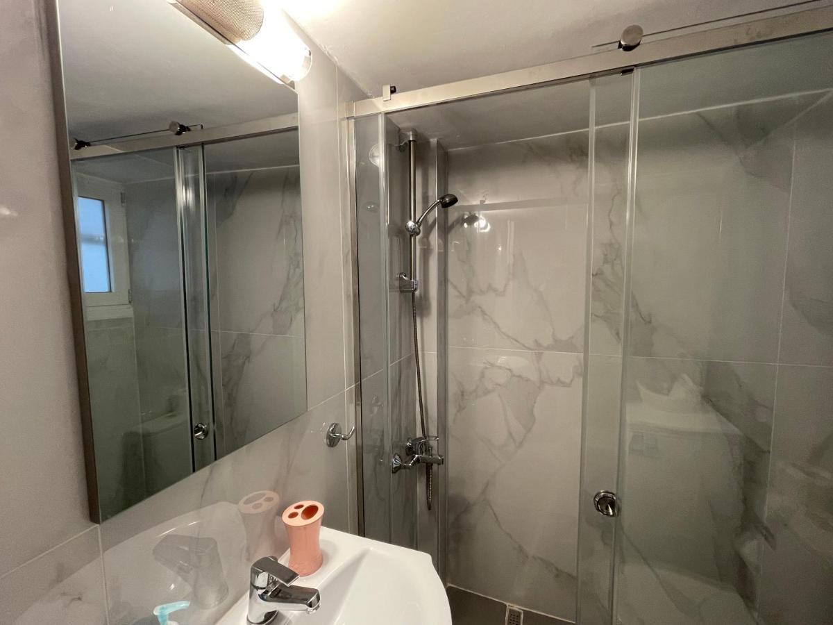 Cosy Apartment In Glyfada Center Atene Esterno foto